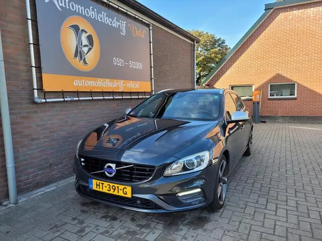 Photo 1 : Volvo V60 2016 Petrol