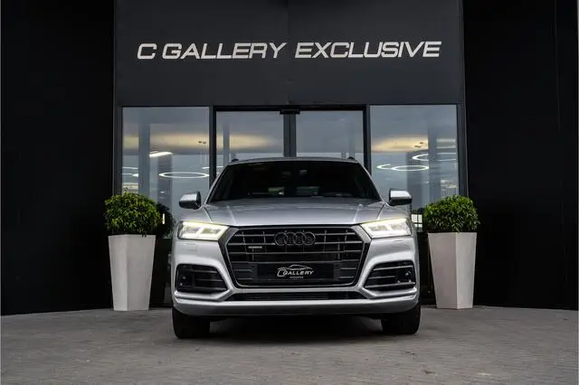 Photo 1 : Audi Q5 2020 Hybride