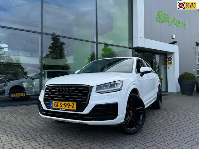 Photo 1 : Audi Q2 2017 Essence