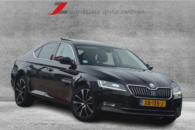 Photo 1 : Skoda Superb 2018 Essence