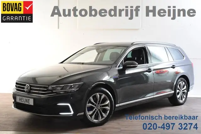 Photo 1 : Volkswagen Passat 2021 Hybrid