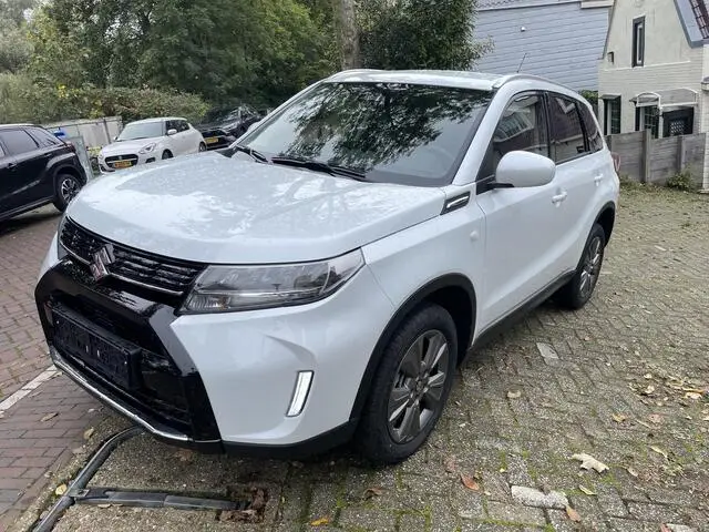 Photo 1 : Suzuki Vitara 2024 Essence