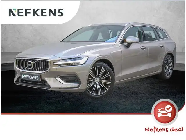 Photo 1 : Volvo V60 2019 Essence