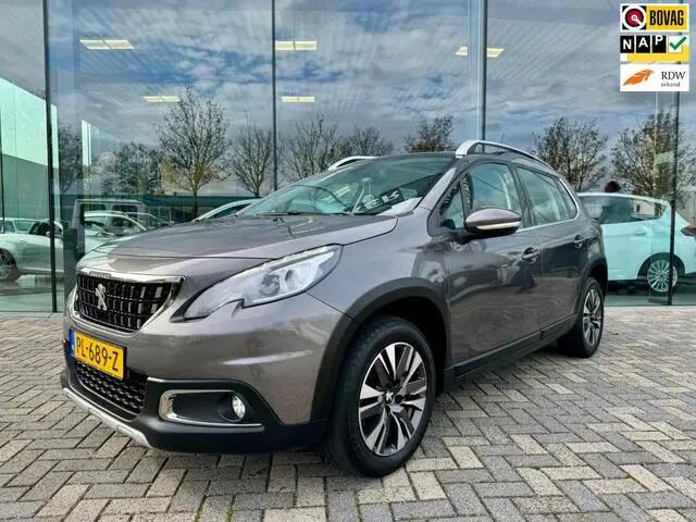 Photo 1 : Peugeot 2008 2017 Petrol