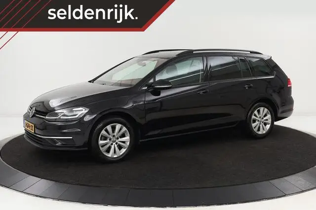 Photo 1 : Volkswagen Golf 2020 Essence