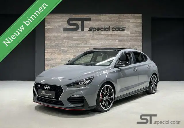 Photo 1 : Hyundai I30 2019 Petrol