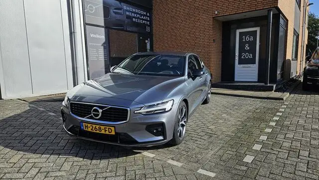 Photo 1 : Volvo S60 2020 Petrol