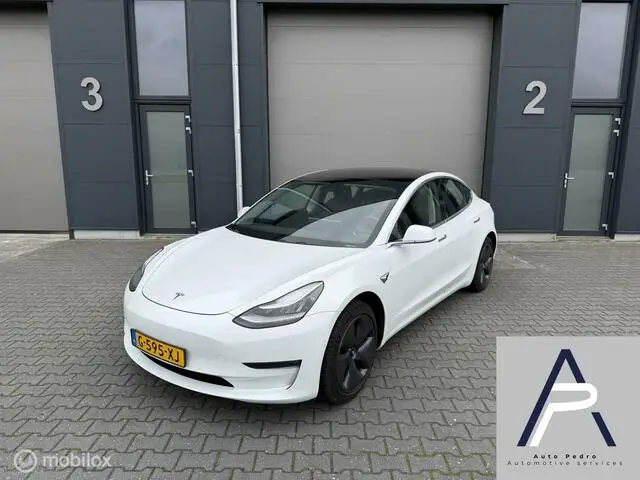 Photo 1 : Tesla Model 3 2019 Electric