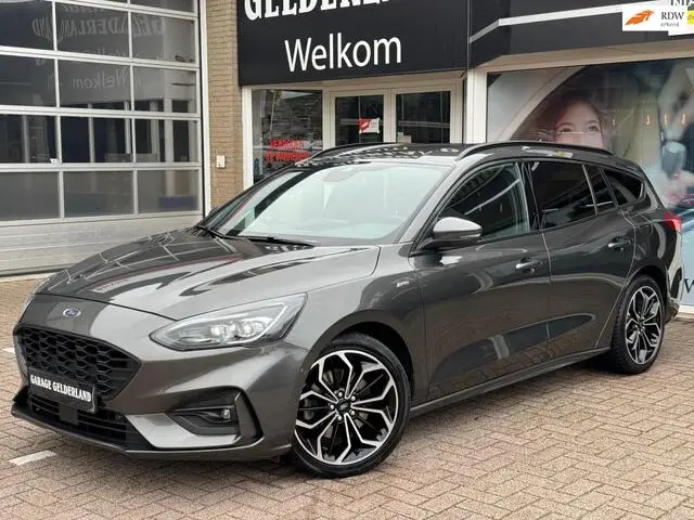 Photo 1 : Ford Focus 2020 Petrol