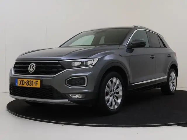 Photo 1 : Volkswagen T-roc 2018 Petrol