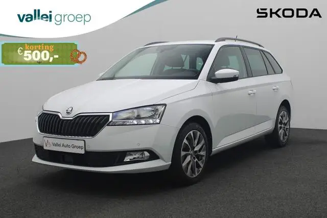 Photo 1 : Skoda Fabia 2022 Petrol