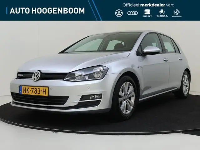 Photo 1 : Volkswagen Golf 2015 Petrol