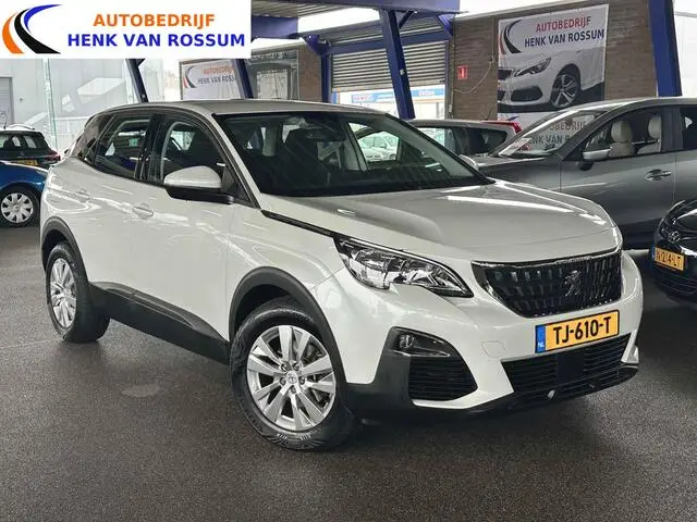 Photo 1 : Peugeot 3008 2017 Petrol