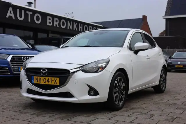 Photo 1 : Mazda 2 2017 Petrol