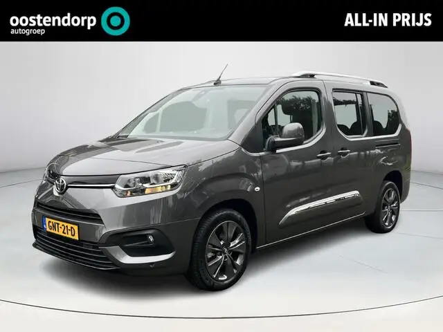 Photo 1 : Toyota Proace 2021 Petrol