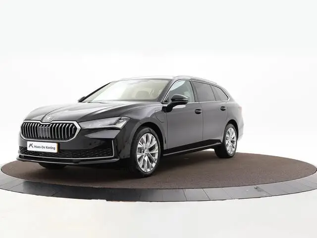 Photo 1 : Skoda Superb 2024 Hybrid