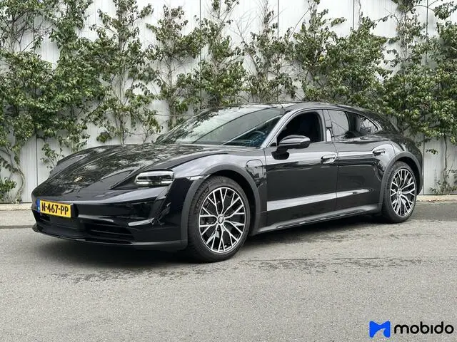 Photo 1 : Porsche Taycan 2021 Electric