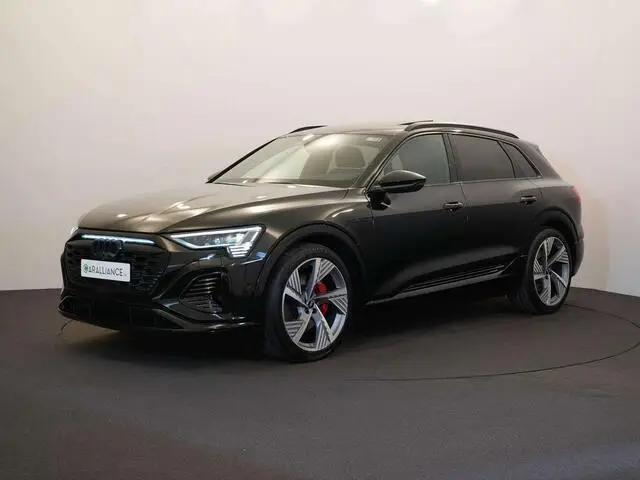 Photo 1 : Audi Q8 2024 Électrique