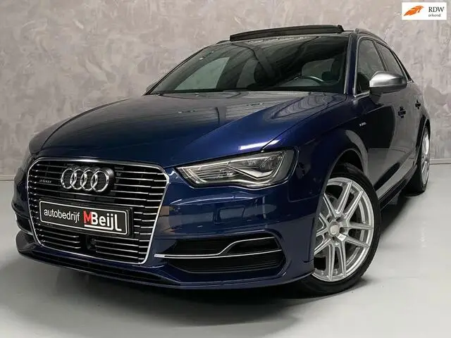 Photo 1 : Audi A3 2015 Hybride