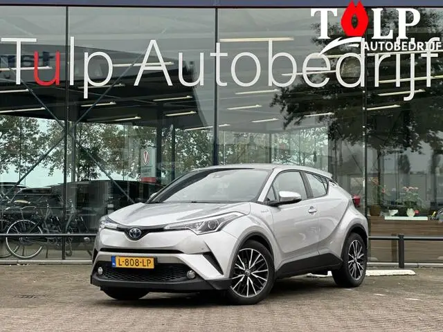 Photo 1 : Toyota C-hr 2018 Hybrid