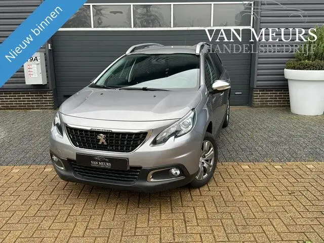 Photo 1 : Peugeot 2008 2018 Petrol