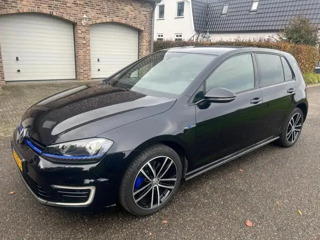 Photo 1 : Volkswagen Golf 2015 Hybride