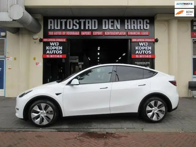 Photo 1 : Tesla Model Y 2022 Électrique