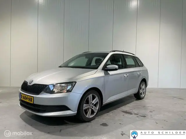 Photo 1 : Skoda Fabia 2016 Petrol