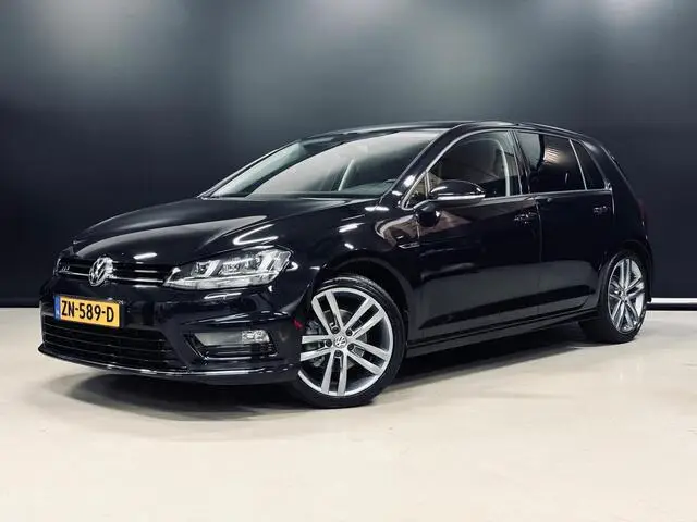 Photo 1 : Volkswagen Golf 2015 Essence