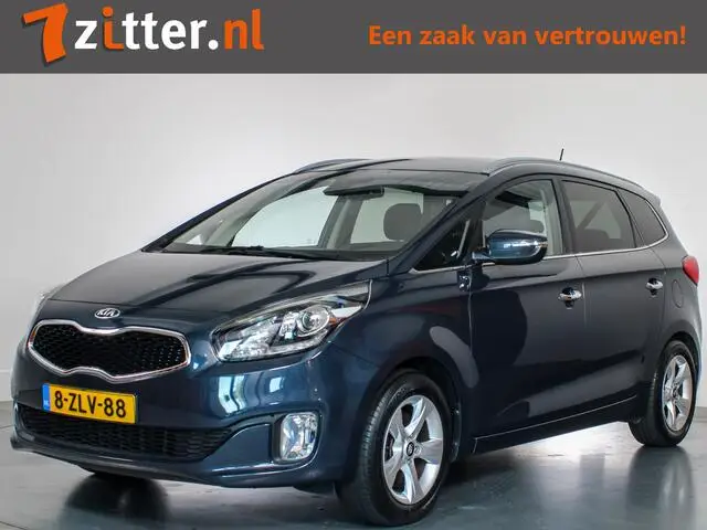 Photo 1 : Kia Carens 2015 Petrol