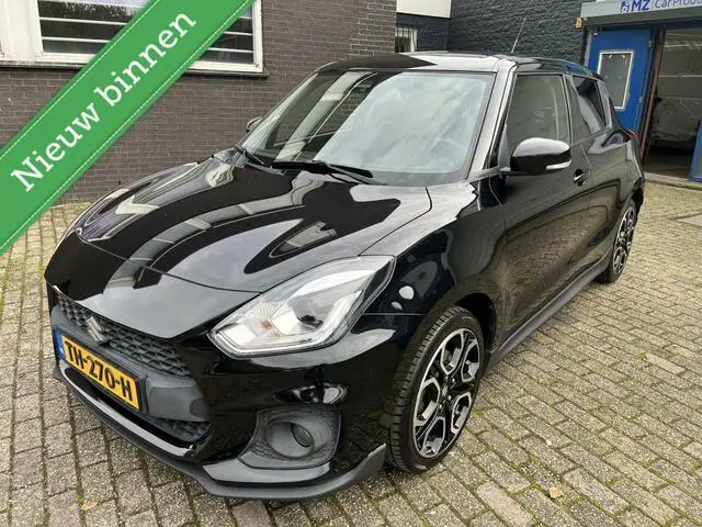 Photo 1 : Suzuki Swift 2018 Petrol