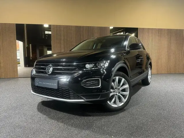 Photo 1 : Volkswagen T-roc 2020 Essence