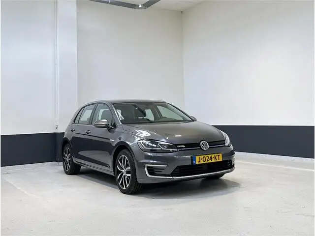 Photo 1 : Volkswagen Golf 2020 Electric