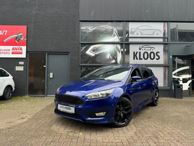 Photo 1 : Ford Focus 2018 Petrol