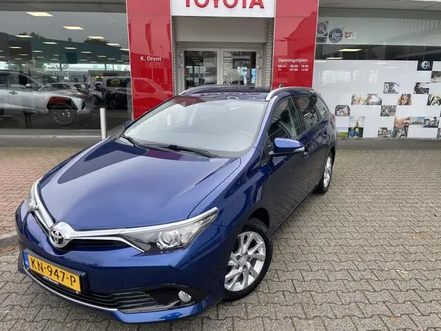 Photo 1 : Toyota Auris 2016 Essence