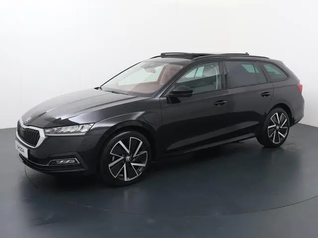 Photo 1 : Skoda Octavia 2021 Petrol