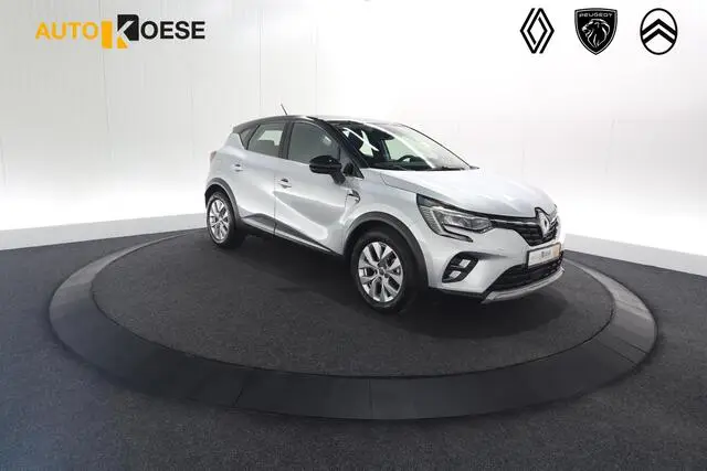 Photo 1 : Renault Captur 2021 Essence