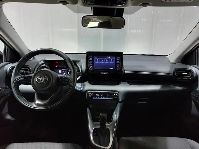 Photo 1 : Toyota Yaris 2021 Hybrid