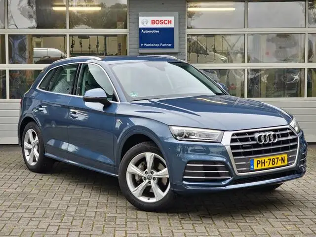 Photo 1 : Audi Q5 2017 Essence