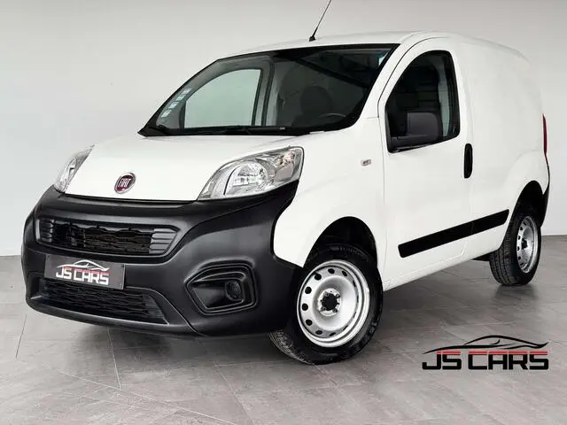 Photo 1 : Fiat Fiorino 2019 Petrol