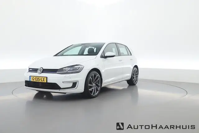 Photo 1 : Volkswagen Golf 2019 Électrique