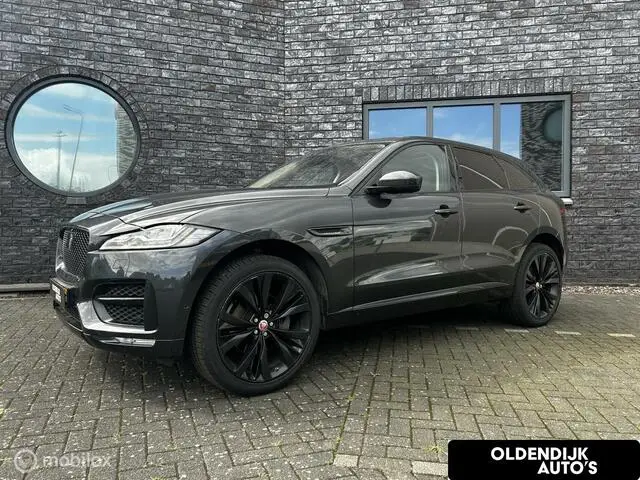 Photo 1 : Jaguar F-pace 2018 Essence