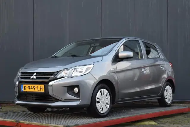 Photo 1 : Mitsubishi Space Star 2021 Petrol