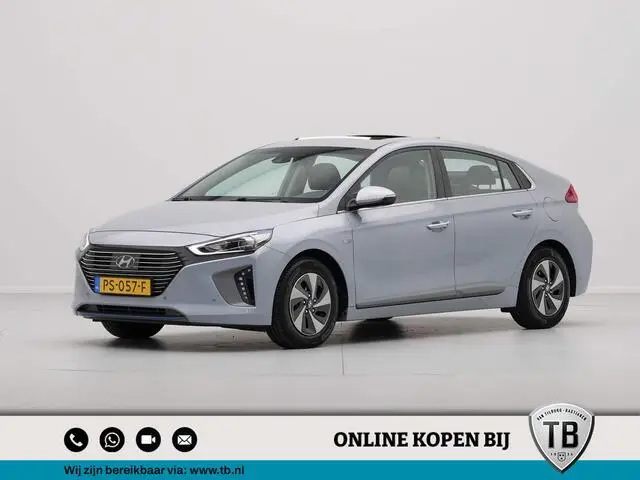 Photo 1 : Hyundai Ioniq 2017 Hybrid