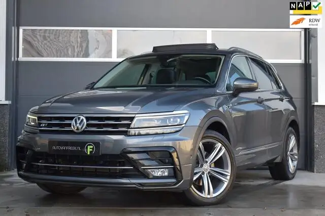 Photo 1 : Volkswagen Tiguan 2019 Petrol