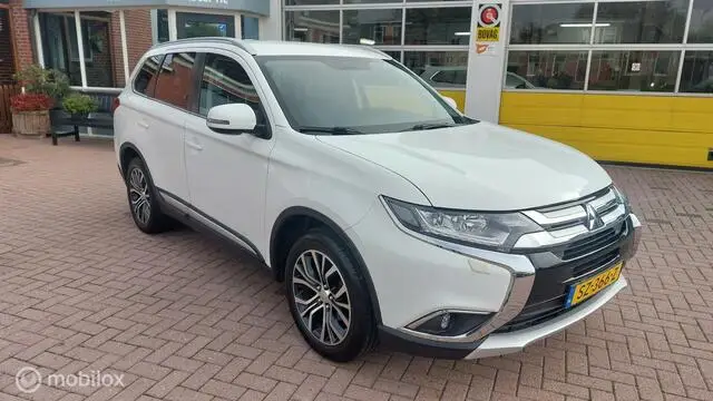 Photo 1 : Mitsubishi Outlander 2018 Essence