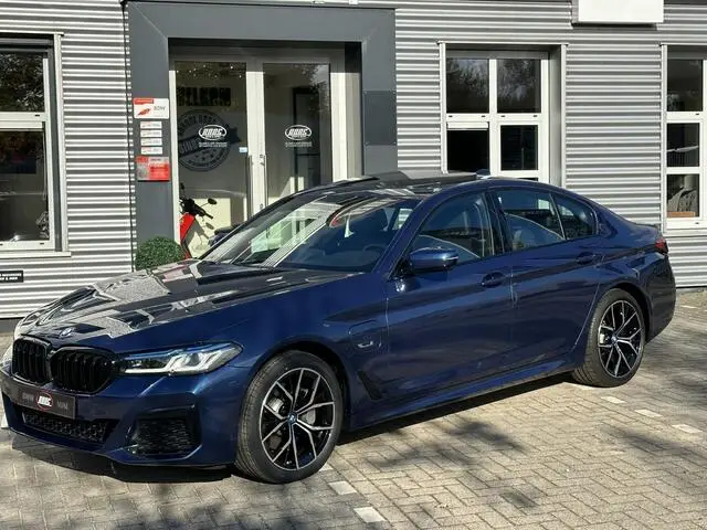 Photo 1 : Bmw Serie 5 2022 Hybrid