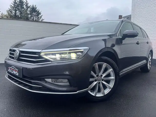 Photo 1 : Volkswagen Passat 2020 Diesel