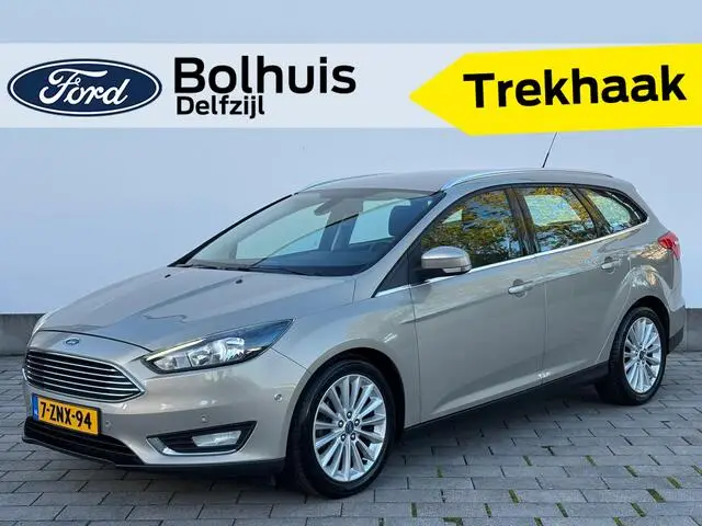 Photo 1 : Ford Focus 2015 Petrol