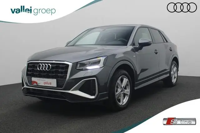 Photo 1 : Audi Q2 2024 Petrol